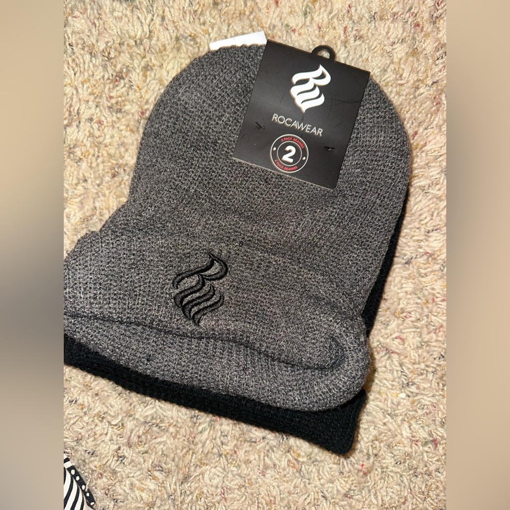Rocawear Charcoal and Ebony Beanie Duo bundle